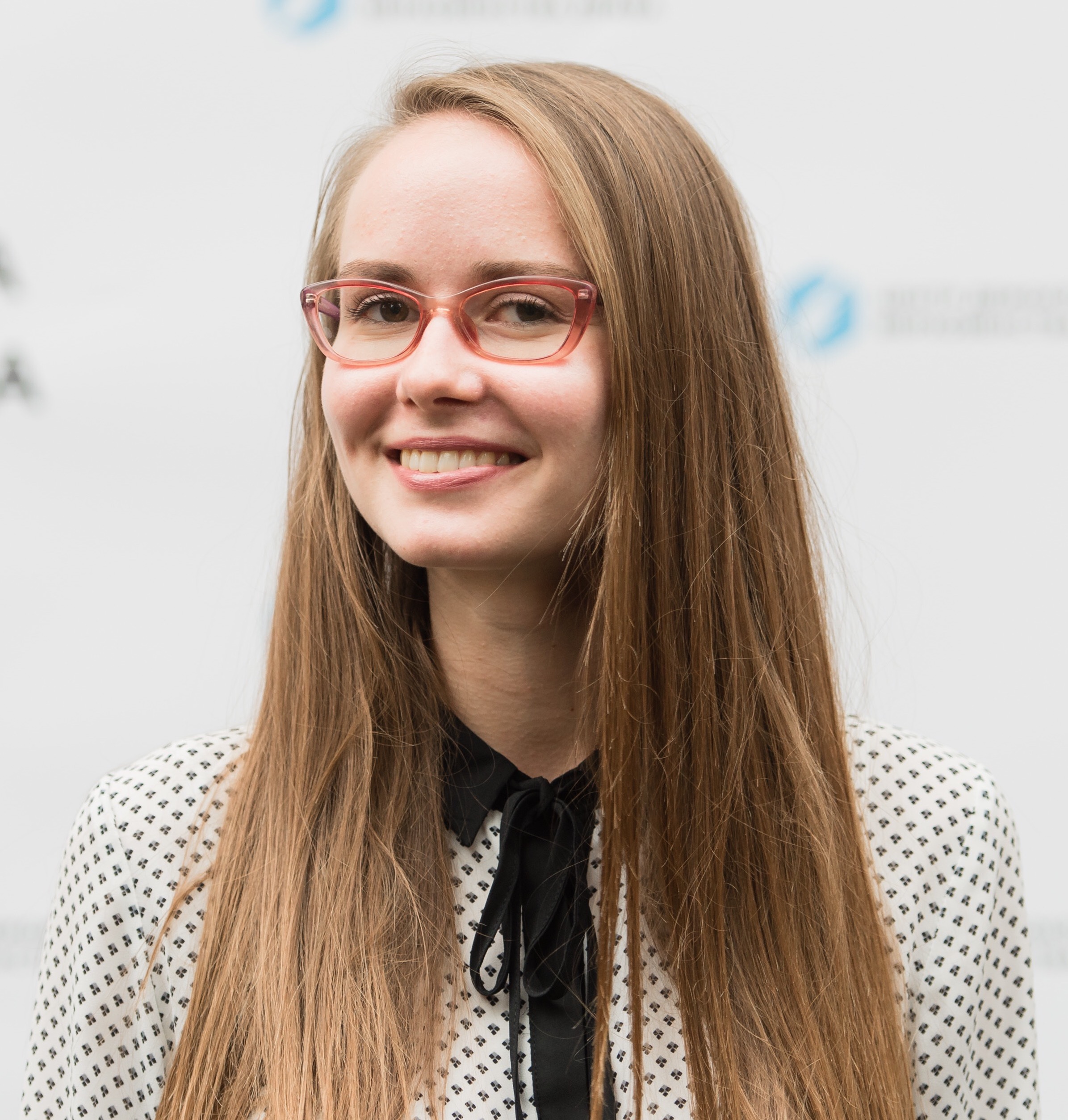 Елена Лысакова